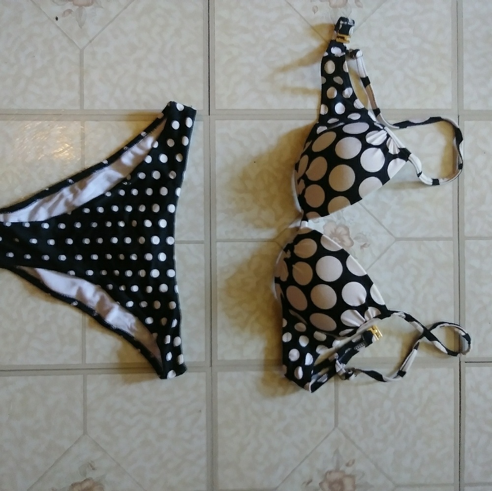 Bathing  👙 suit - Picture 3 of 4